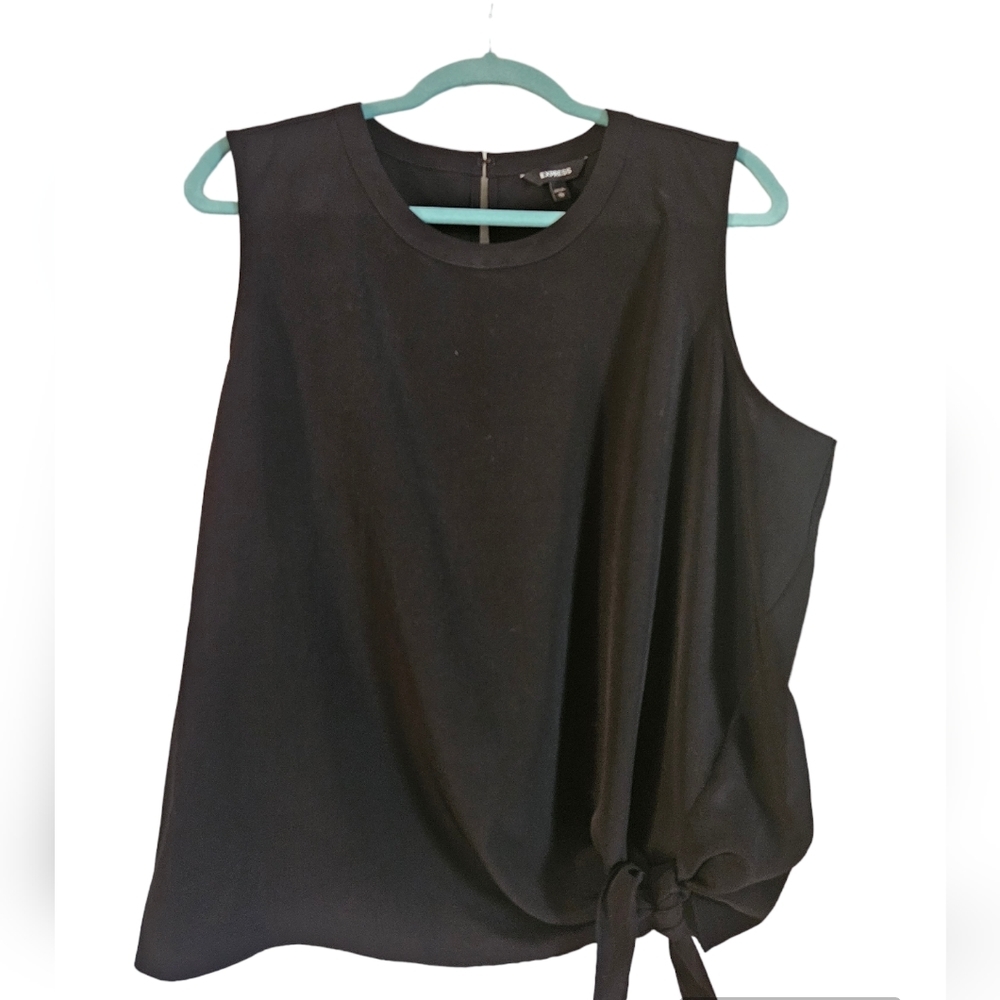 Express NWOT sleeveless blouse